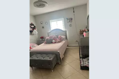1461 E 9th Ct, Hialeah, FL 33010 - Photo 28
