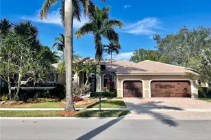 2579 Mayfair Ln, Weston, FL 33327 - Photo 2