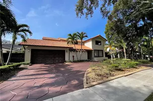 16820 NW 79th Pl, Miami Lakes, FL 33016 - Photo 2