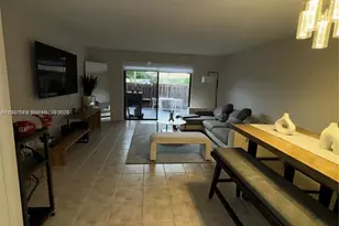 12032 S Las Palmas Dr, Pembroke Pines, FL 33025 - Photo 8