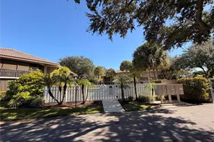 9517 NW 2nd Pl, Coral Springs, FL 33071 - Photo 6