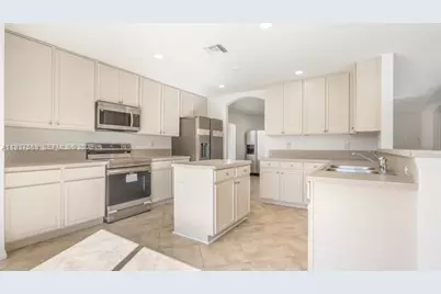 12838 SW 47th St, Miramar, FL 33027 - Photo 6