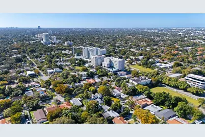 1851 SW 2nd Ct, Miami, FL 33129 - Photo 30