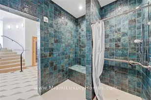 11 NE 6th St, Miami, FL 33132 - Photo 50