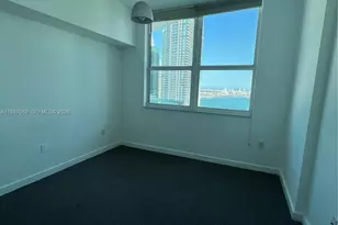 31 SE 5th St, Miami, FL 33131 - Photo 14