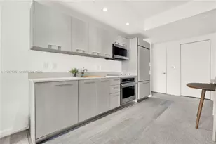 45 SW 9th St, Miami, FL 33130 - Photo 8