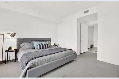 45 SW 9th St #1609, Miami, FL 33130 - Photo 14