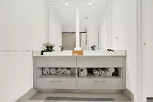 45 SW 9th St, Miami, FL 33130 - Photo 18