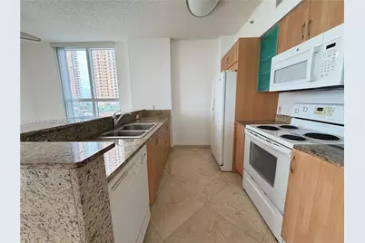 17555 Atlantic Blvd #607, Sunny Isles Beach, FL 33160 - Photo 12