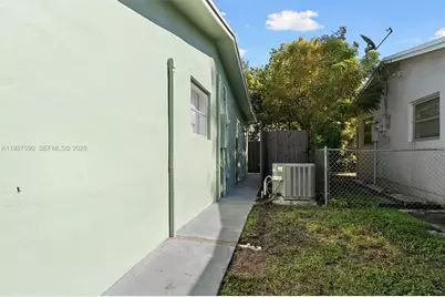 2610 NW 83rd Ave #B, Sunrise, FL 33322 - Photo 10