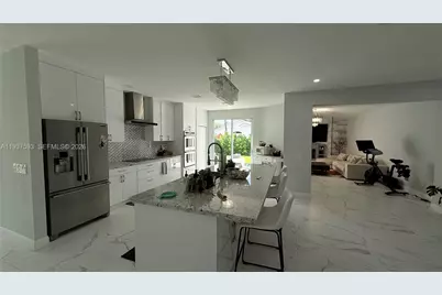 212 SW 179th Avenue, Pembroke Pines, FL 33029 - Photo 8