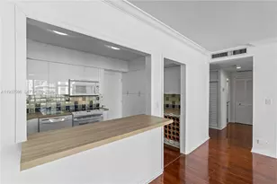 1408 Brickell Bay Dr, Miami, FL 33131 - Photo 10