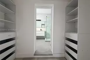 561 NW 41st St, Miami, FL 33127 - Photo 8