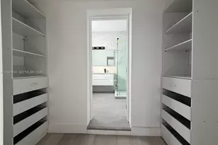 561 NW 41st St, Miami, FL 33127 - Photo 10