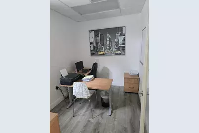 8221 NW 30th Ter, Doral, FL 33198 - Photo 10