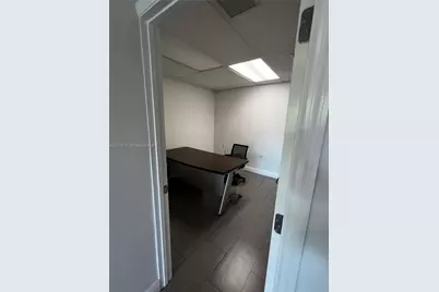 8221 NW 30th Ter, Doral, FL 33198 - Photo 12