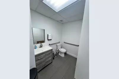 8221 NW 30th Ter, Doral, FL 33198 - Photo 24