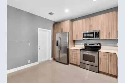 3878 Tree Top Dr #3878, Weston, FL 33332 - Photo 10