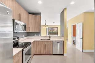 3878 Tree Top Dr, Weston, FL 33332 - Photo 6