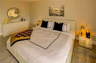 2899 Collins Ave, Miami Beach, FL 33140 - Photo 4