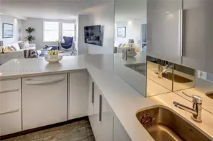 2899 Collins Ave, Miami Beach, FL 33140 - Photo 2