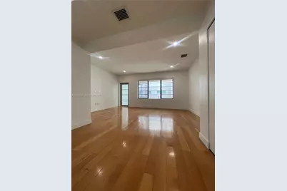 2021 Meridian Ave #12, Miami Beach, FL 33139 - Photo 4