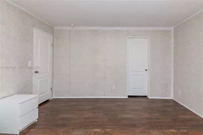 21661 NW 8th Ct, Pembroke Pines, FL 33029 - Photo 14