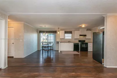 21661 NW 8th Ct, Pembroke Pines, FL 33029 - Photo 38