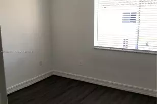 7995 NW 8th St, Miami, FL 33126 - Photo 10