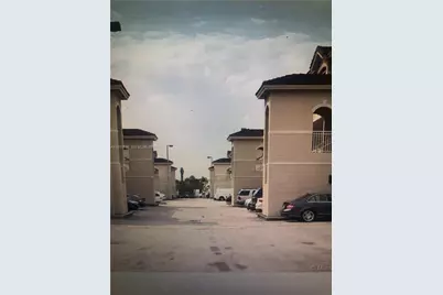 7995 NW 8th St #112, Miami, FL 33126 - Photo 2