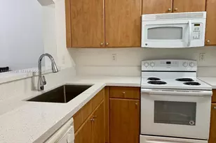 7995 NW 8th St, Miami, FL 33126 - Photo 4