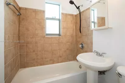 1561 Lenox Ave #10, Miami Beach, FL 33139 - Photo 12