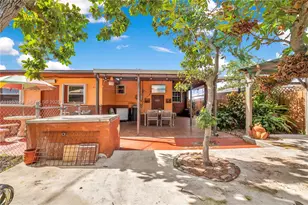 5015 E Palm Ct, Hialeah, FL 33013 - Photo 34