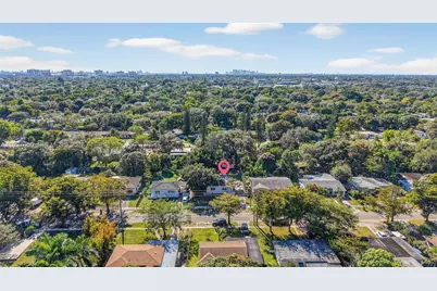 870 NE 144th St, North Miami, FL 33161 - Photo 30