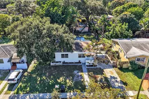 870 NE 144th St, North Miami, FL 33161 - Photo 28