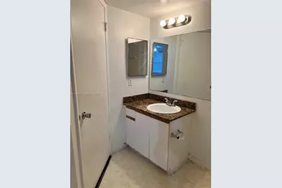 17500 NW 67th Ct #P-19, Hialeah, FL 33015 - Photo 12