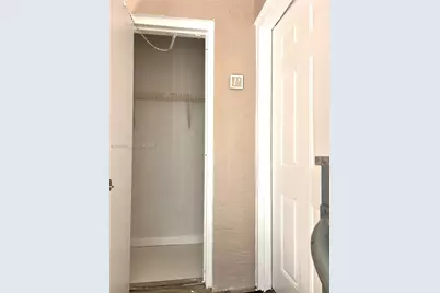 17500 NW 67th Ct #P-19, Hialeah, FL 33015 - Photo 14