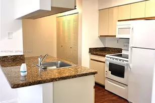 17500 NW 67th Ct, Hialeah, FL 33015 - Photo 2