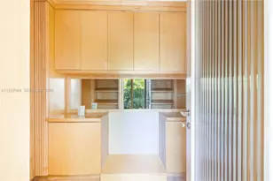 1375 N Biscayne Point Rd, Miami Beach, FL 33141 - Photo 26