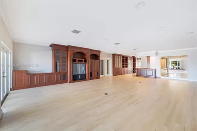 1375 N Biscayne Point Rd, Miami Beach, FL 33141 - Photo 34