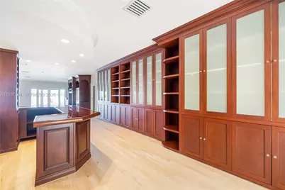 1375 N Biscayne Point Rd, Miami Beach, FL 33141 - Photo 12