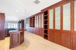 1375 N Biscayne Point Rd, Miami Beach, FL 33141 - Photo 12