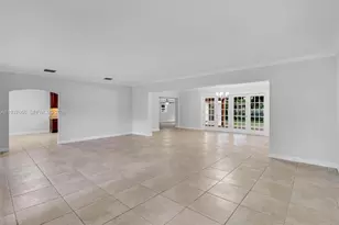 812 Holly Ln, Plantation, FL 33317 - Photo 4