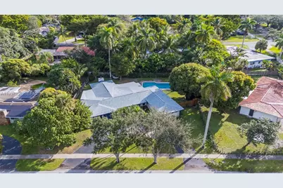 812 Holly Ln, Plantation, FL 33317 - Photo 50