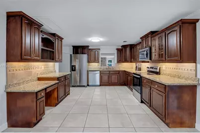 812 Holly Ln, Plantation, FL 33317 - Photo 6