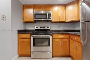 12400 Vista Isles Dr, Sunrise, FL 33325 - Photo 4