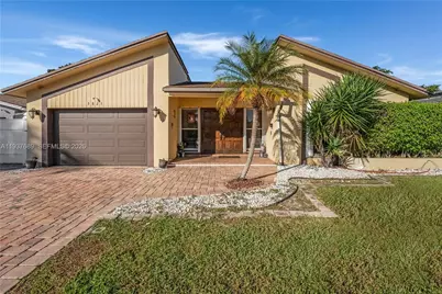 5821 NW 56th Pl, Tamarac, FL 33319 - Photo 1