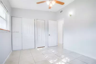 1305 11th Ct, West Palm Beach, FL 33401 - Photo 10