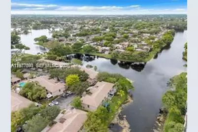 2394 NW 97th Way #2394, Pembroke Pines, FL 33024 - Photo 4