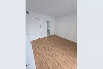 13499 Biscayne Blvd #709, North Miami, FL 33181 - Photo 8
